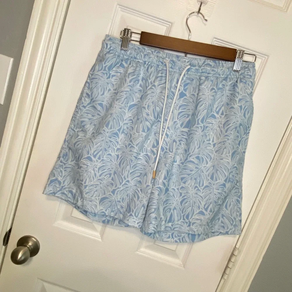 Southern Tide Mens Small Light Blue Tropical Palm Leaf Skipjack Swim Trunks